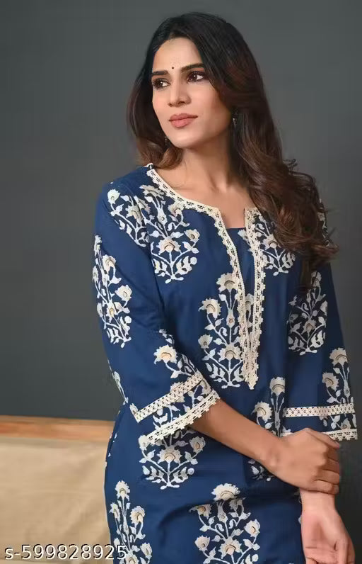 ATTRACTIVE WOMEN KURTI