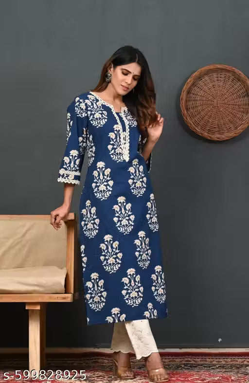 ATTRACTIVE WOMEN KURTI